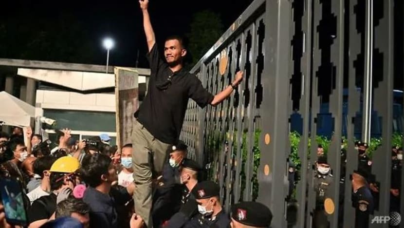 Parlimen Thai tunda keputusan pinda perlembagaan Parlimen Thai tunda keputusan pinda perlembagaan