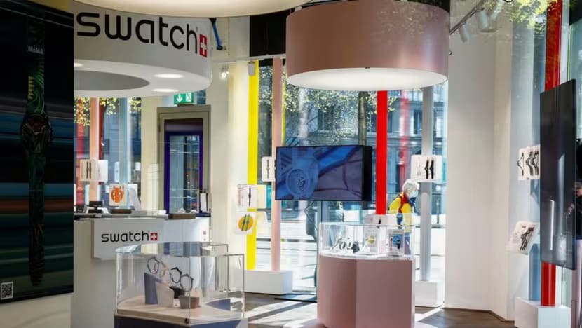 Swatch dikecam di China, minta maaf soal iklan 'mata sipit' yang dianggap rasis