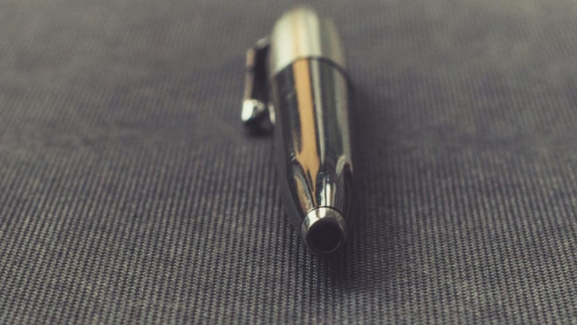 Part-time tutor admits to using spy-camera pen to film own sisters, maid and 9-year-old student in toilets Part-time tutor admits to using spy-camera pen to film own sisters, maid and 9-year-old student in toilets