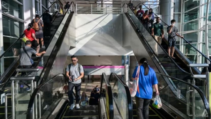 Semakin ramai rakyat Malaysia cari kerja di SG di tengah inflasi, kemerosotan nilai ringgit Semakin ramai rakyat Malaysia cari kerja di SG di tengah inflasi, kemerosotan nilai ringgit