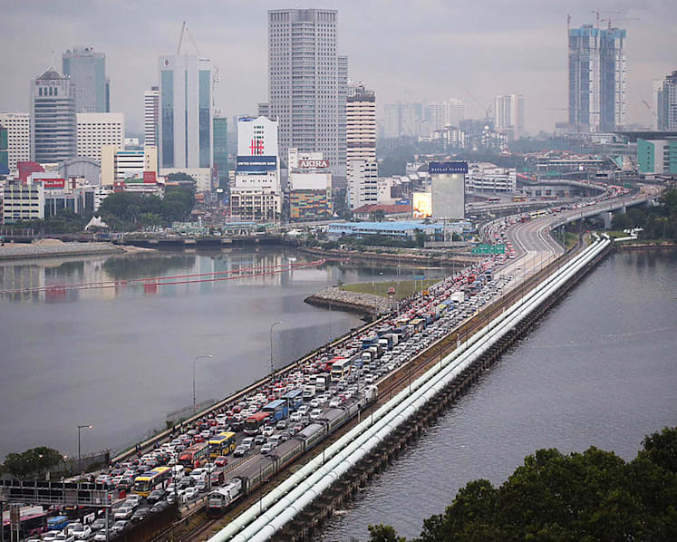 S'poreans should 'brace themselves' for more issues with M'sia: Bilahari Kausikan