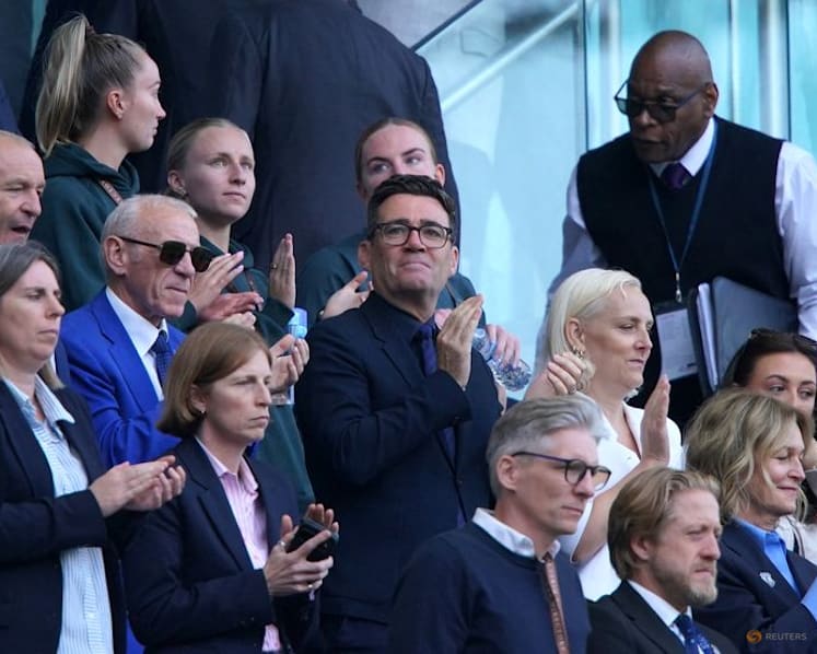 Burnham backs lifting restrictions on alcohol at English soccer matches