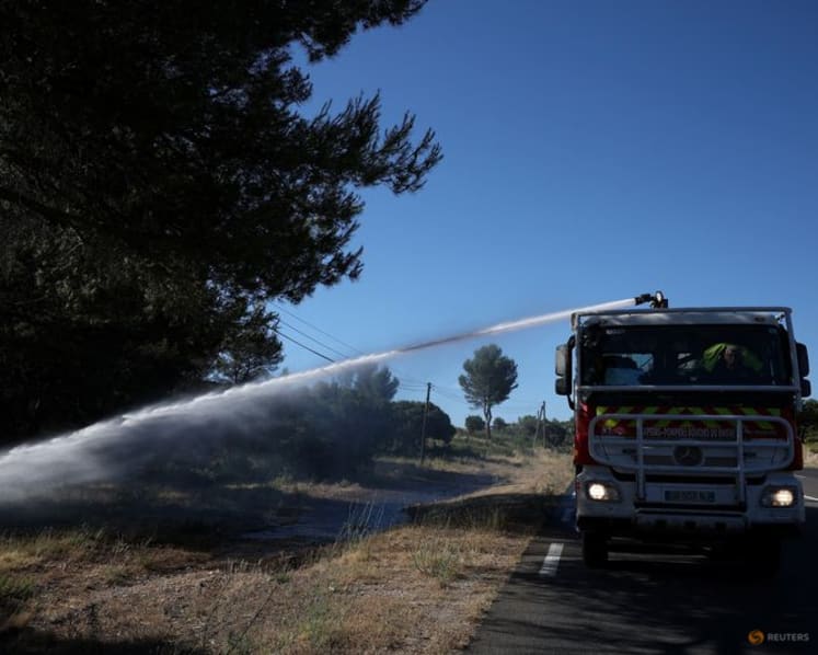 Firefighters battle blazes in southern France after European heatwave