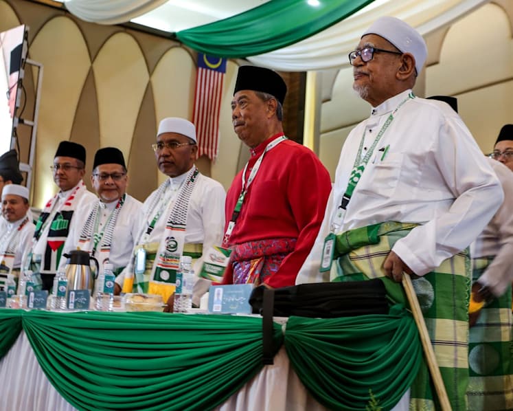 ‘Cracks getting bigger’ in Malaysia’s opposition pact, but PM Anwar ‘faces complications’ of his own