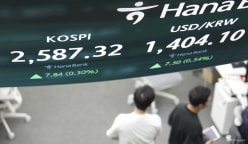 Asian stocks lifted by hopes for US-China talks after UK deal