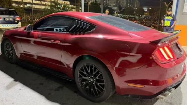 租到执照已过期跑车 狮城女子在马国路上被捕