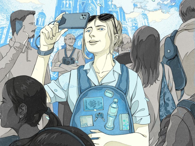 How to avoid pickpockets and street scams when travelling during holidays