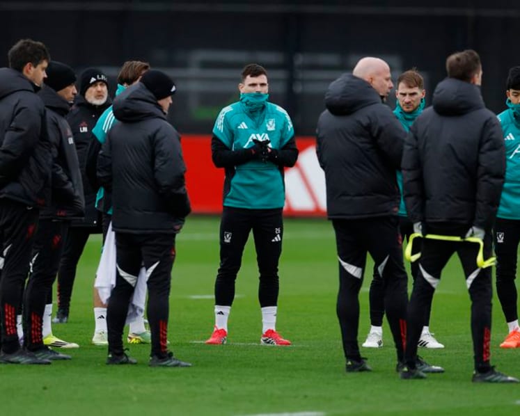 Liverpool's Slot eyes Champions League progress amid poor form, injury woe