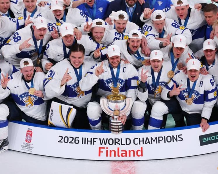 Ice hockey-Helenius is the hero as Finland beat Swiss in world final