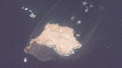 Tumpahan minyak kapal tangki Rusia yang dikenakan sekatan, merebak luas di pantai Oman