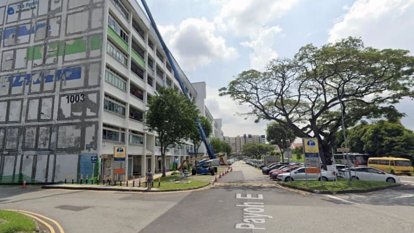 Pekerja 28 tahun maut semasa cantas pokok di Toa Payoh; jumlah kematian di tempat kerja kini 43 Pekerja 28 tahun maut semasa cantas pokok di Toa Payoh; jumlah kematian di tempat kerja kini 43