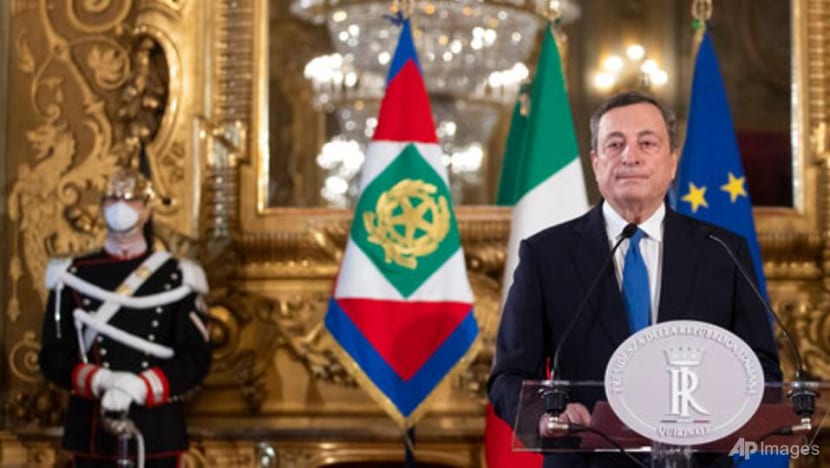 Italy looks to Mario Draghi to end political crisis