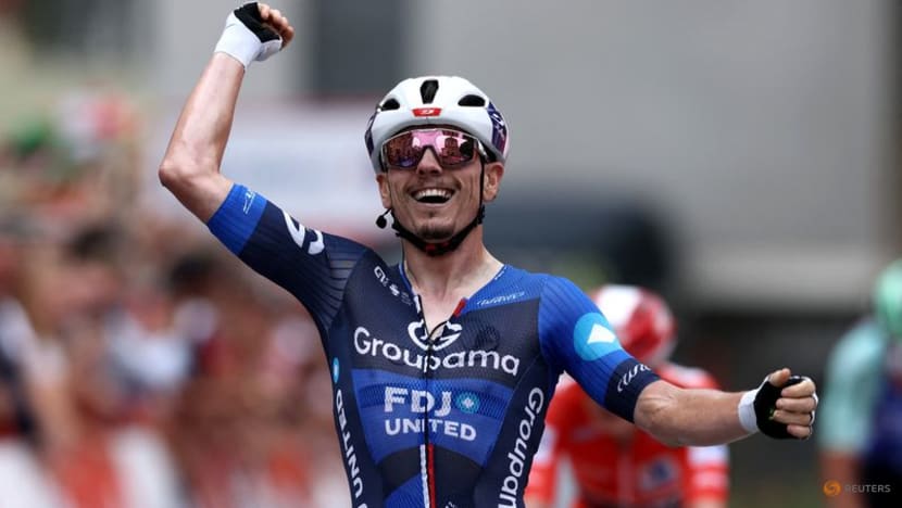Gaudu wins Vuelta stage three as Vingegaard retains red jersey