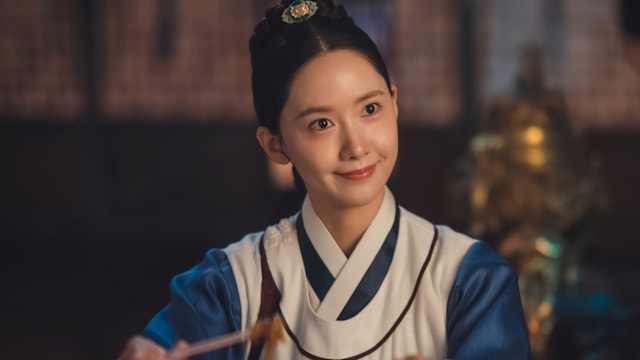 林允儿主演“Bon Appétit, Your Majesty”爆辱韩！遭疑有中国资金介入，作家怒发声