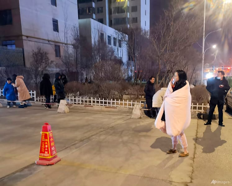 6.9-magnitude earthquake shakes remote area in western China