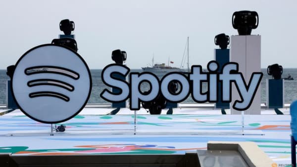 Spotify's US app update with purchase links gets Apple approval - Channel News Asia (Picture 2)