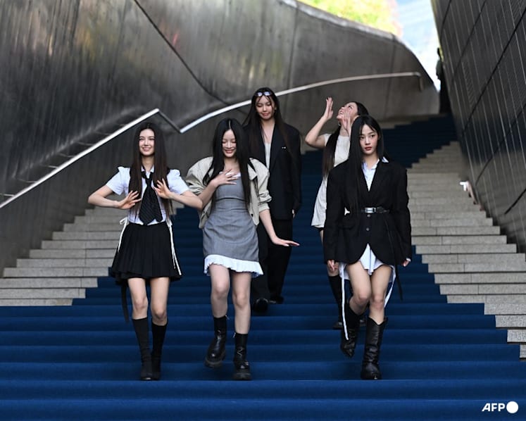All 5 members of NewJeans say they will return to Ador