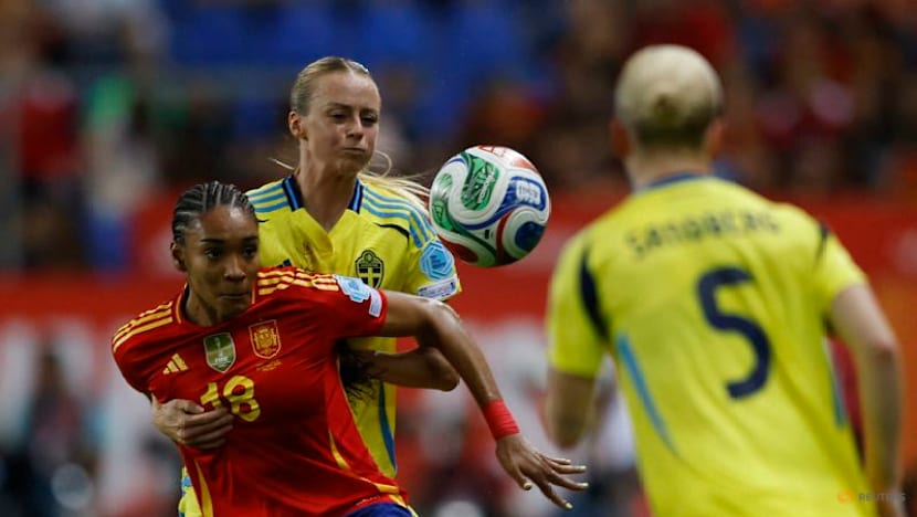 Spain cruise to 4-0 first-leg win over Sweden in Nations League semi