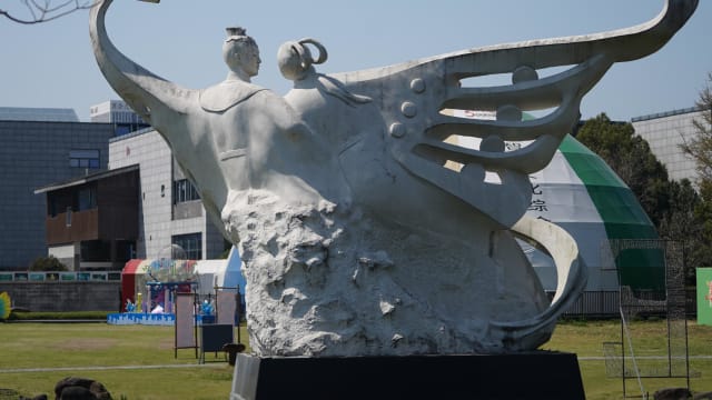 【城市呼吸｜沈斯涵】爱情不死，只是埋在一座西晋古墓里