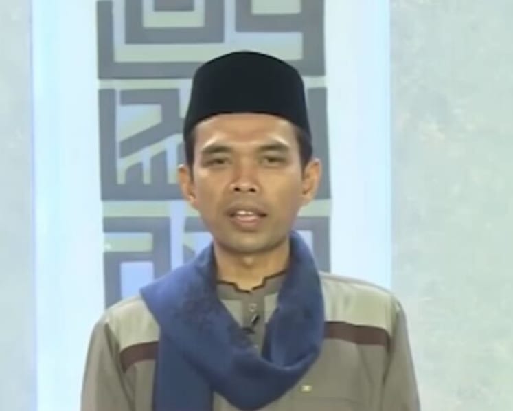 Indonesian preacher Abdul Somad Batubara, known for 'extremist and segregationist' teachings, denied entry into Singapore: MHA