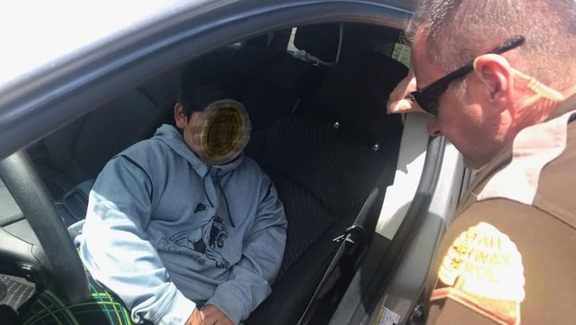 Budak lelaki 5 tahun ditahan di AS ketika memandu ke California Budak lelaki 5 tahun ditahan di AS ketika memandu ke California