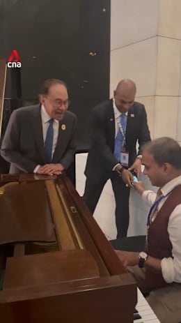 Malaysian PM Anwar Ibrahim sings popular Hindi song in Delhi