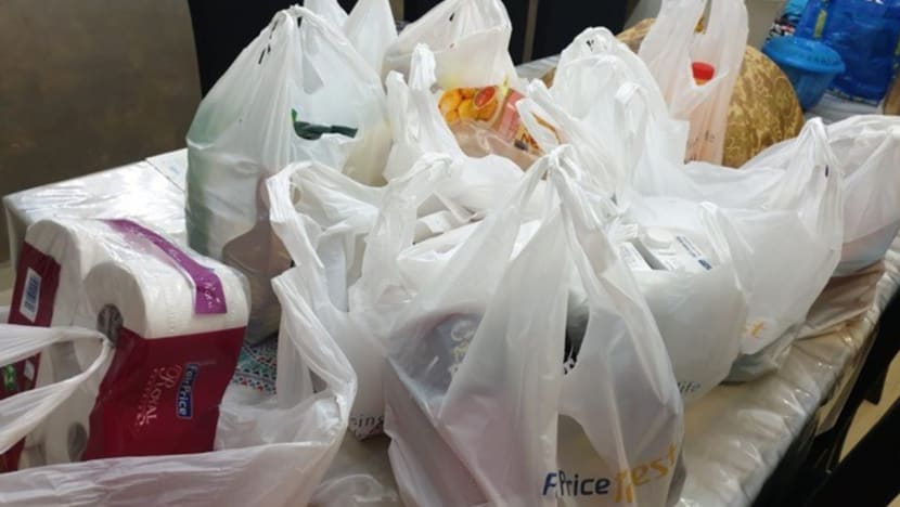 Faceless ‘Santa Clauses’ make grocery runs for family observing home quarantine