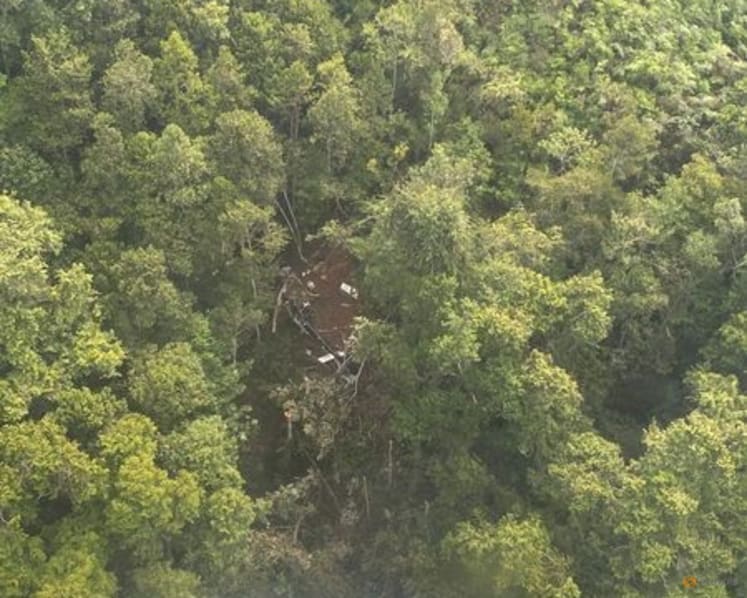 8 people found dead in Indonesia helicopter crash 