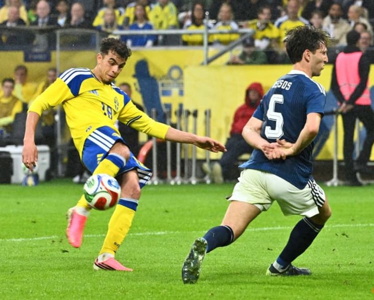 Greece spoil Sweden's pre-World Cup party with 2-2 friendly draw
