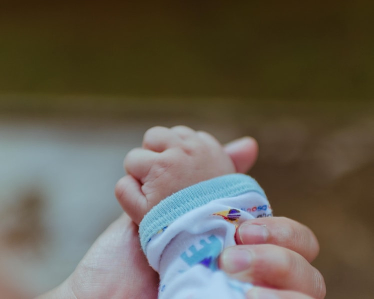 Should ‘three-parent’ baby procedure to help women with abnormal DNA be allowed here?