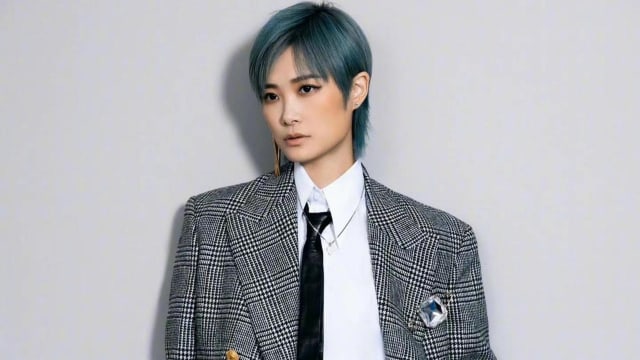 患强直性脊柱炎　李宇春痛到无法睡觉　