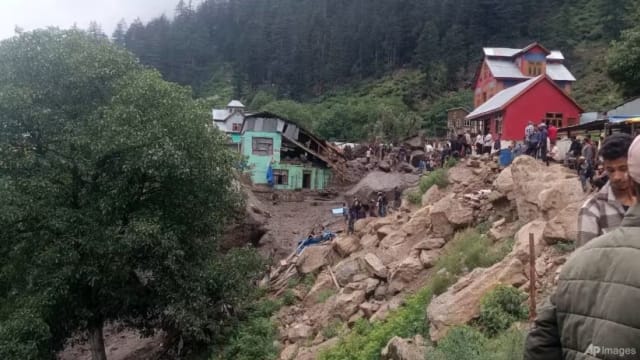 印度控制克什米尔地区山洪暴发 至少56人死亡