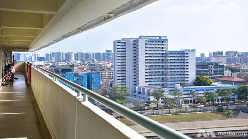 Harga flat jualan semula HDB susut 0.3% dalam suku pertama; 15,000 flat baru dilancarkan tahun ini