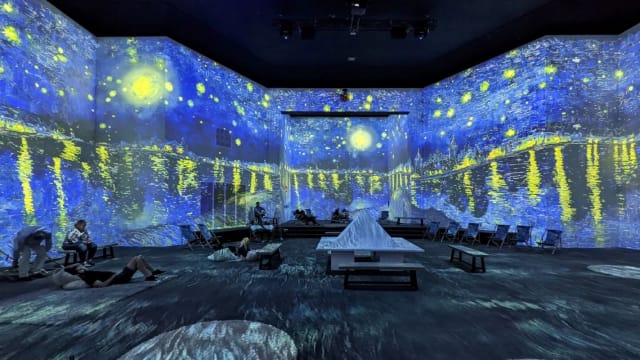 绝美打卡体验！“走进”梵高缤纷画作　探索大师神秘世界