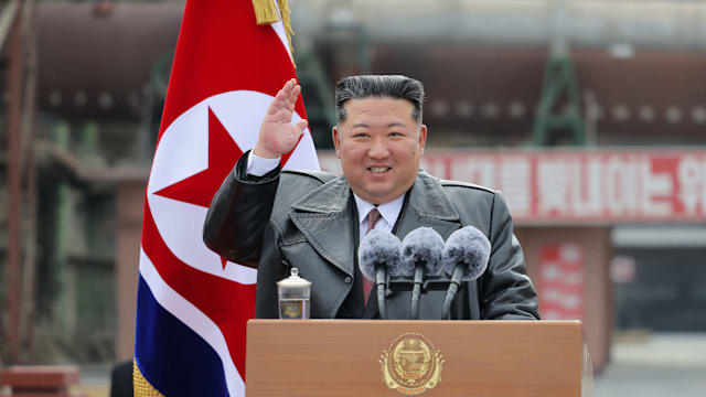 金正恩再次被推举为朝鲜国务委员会委员长
