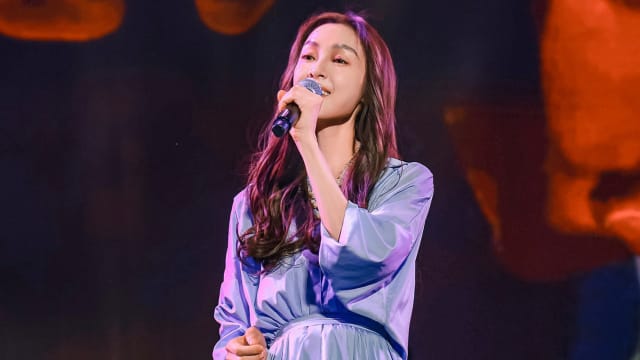 复出开唱叹“泥泞之中寸步难行”　范玮琪秒删文　