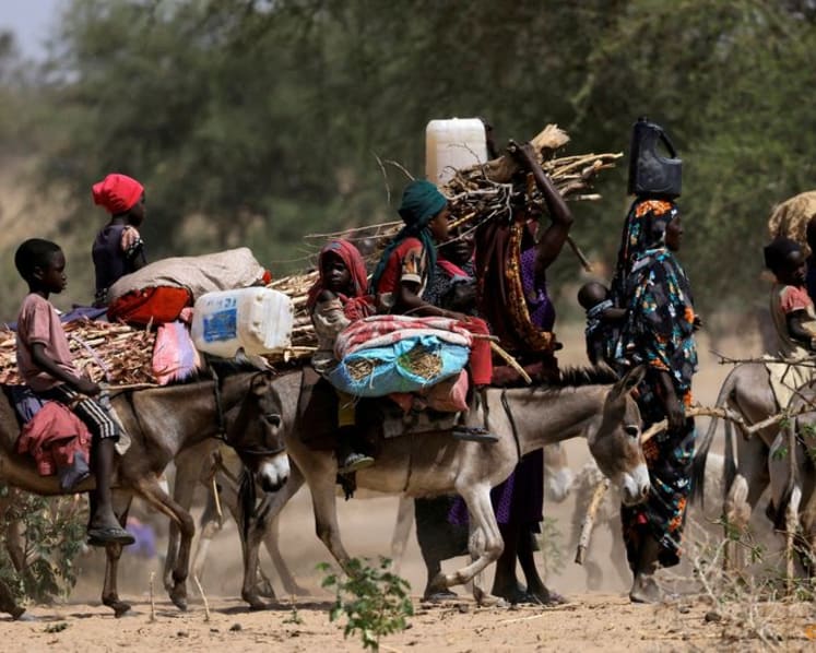 Resources running out in shelters for Sudan refugees, as solutions to end war prove elusive