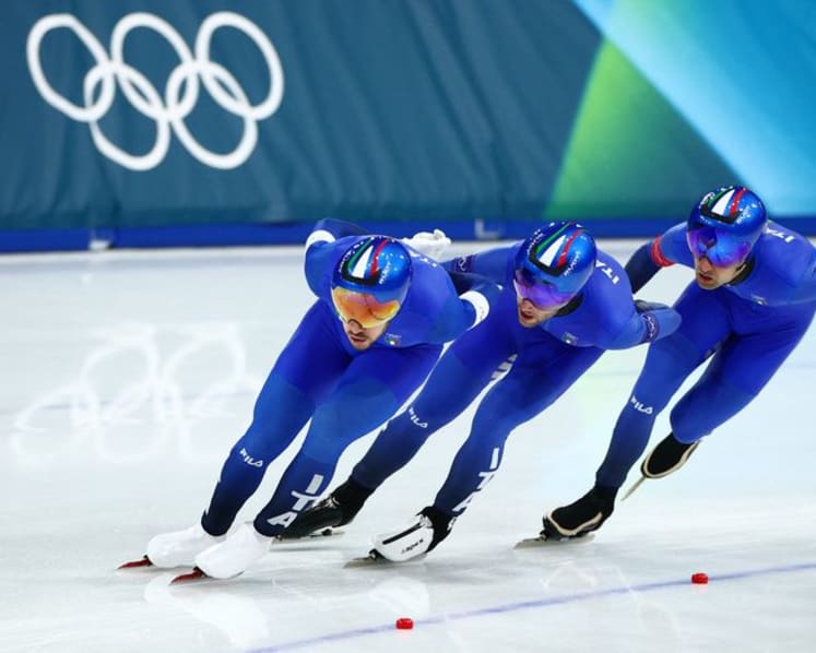 Speed skating-Giovannini delivers 'night-night' celebration after Italy stun US for team pursuit glory