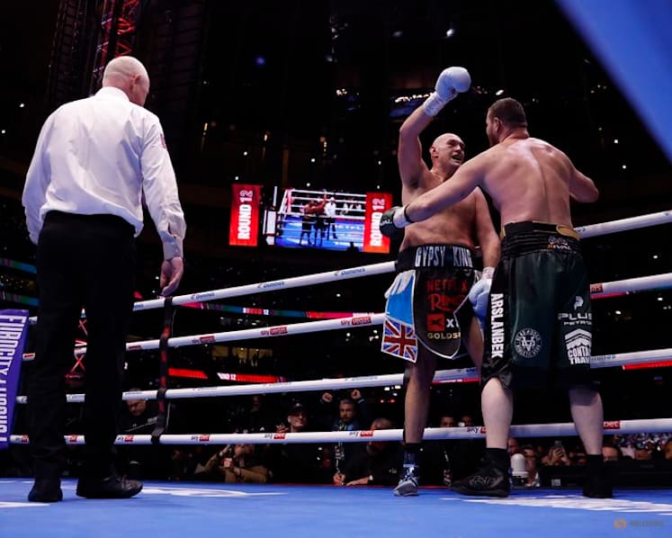 Fury cruises to decision win over Makhmudov and wants Joshua showdown next