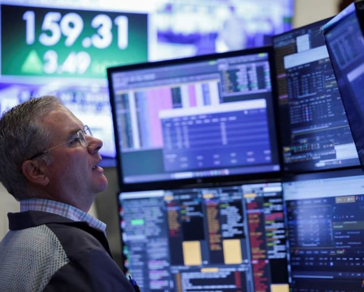Analysis:Investors return to US stocks as AI, earnings growth feed fear of missing out