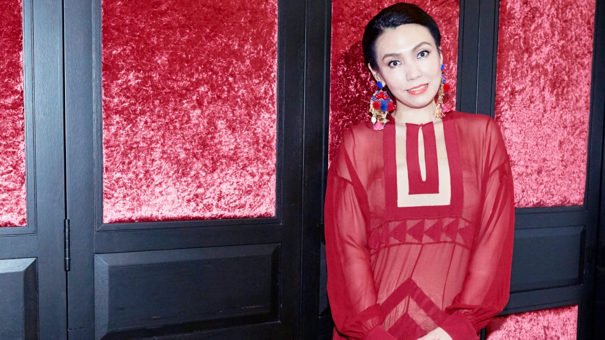 Hairy Issues That Kit Chan Has Encountered Onstage In 'Forbidden City ...