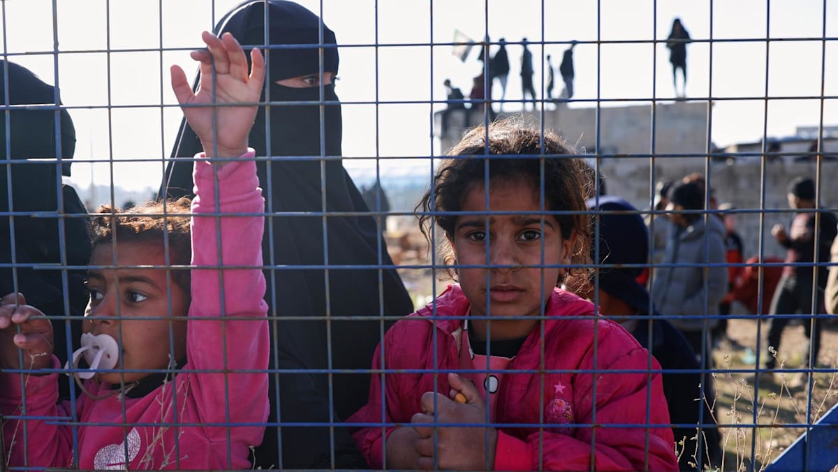 US military transfers first 150 Islamic State detainees from Syria to Iraq