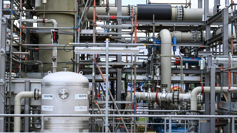 Explainer: What is low-carbon hydrogen and what are the challenges in S'pore’s plan to use it to supply power?