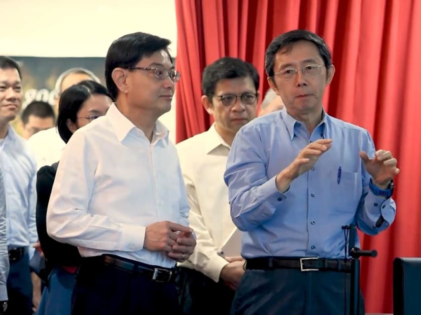 Sim Wong Hoo (right) with Deputy Prime Minister Heng Swee Keat (left) at a demonstration of Creative Technology's Super X-Fi technology in 2019. Sim Wong Hoo (right) with Deputy Prime Minister Heng Swee Keat (left) at a demonstration of Creative Technology's Super X-Fi technology in 2019.