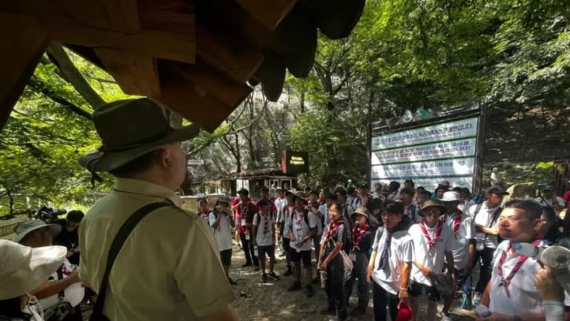 Pengakap SG teruskan aktiviti di Korea Selatan sedang ancaman taufan paksa pemindahan peserta jambori