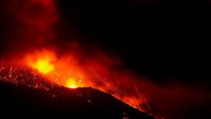 Hampir 1,000 bangunan musnah akibat letusan gunung berapi di Kepulauan Canary