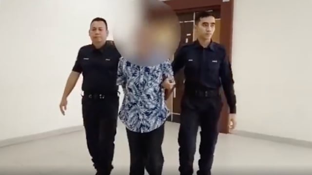 马国鳏夫被控猥亵15岁女儿 拒绝认罪