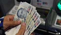 Jail for Malaysians who entered Singapore repeatedly to withdraw S$1 million in total for syndicate