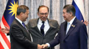 2025-07-28t101548z 2070528497 rc2mvfa7mp9g rtrmadp 3 thailand-cambodia-malaysia