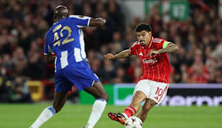 Forest edge 10-man Porto to secure Villa showdown